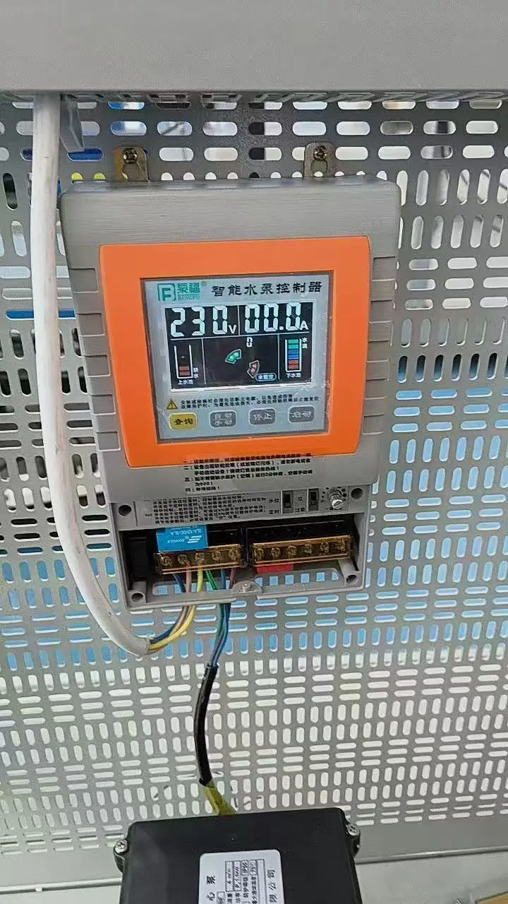 Intelligent Water Pump Controller B11 Series 0.37-2.2kw B12-022 Single-phase with LCD Screen