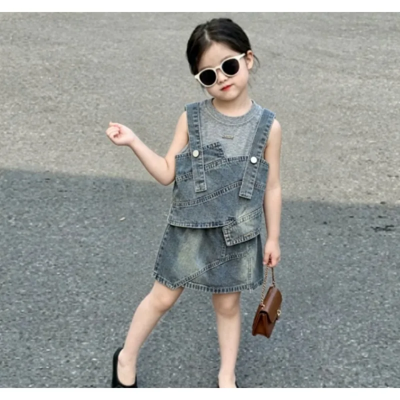 Girls' Anti Slip Elastic Waist Irregular Denim Short Skirt Set Summer 2026 New Shoulder Strap Skirt Three Piece Set