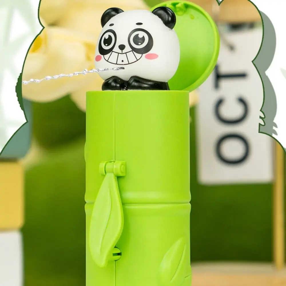 Zabawki plażowe: ręczny opryskiwacz wodny z bambusa, łatwy w napełnianiu, plastikowy, do rozpylania wody na plaży.