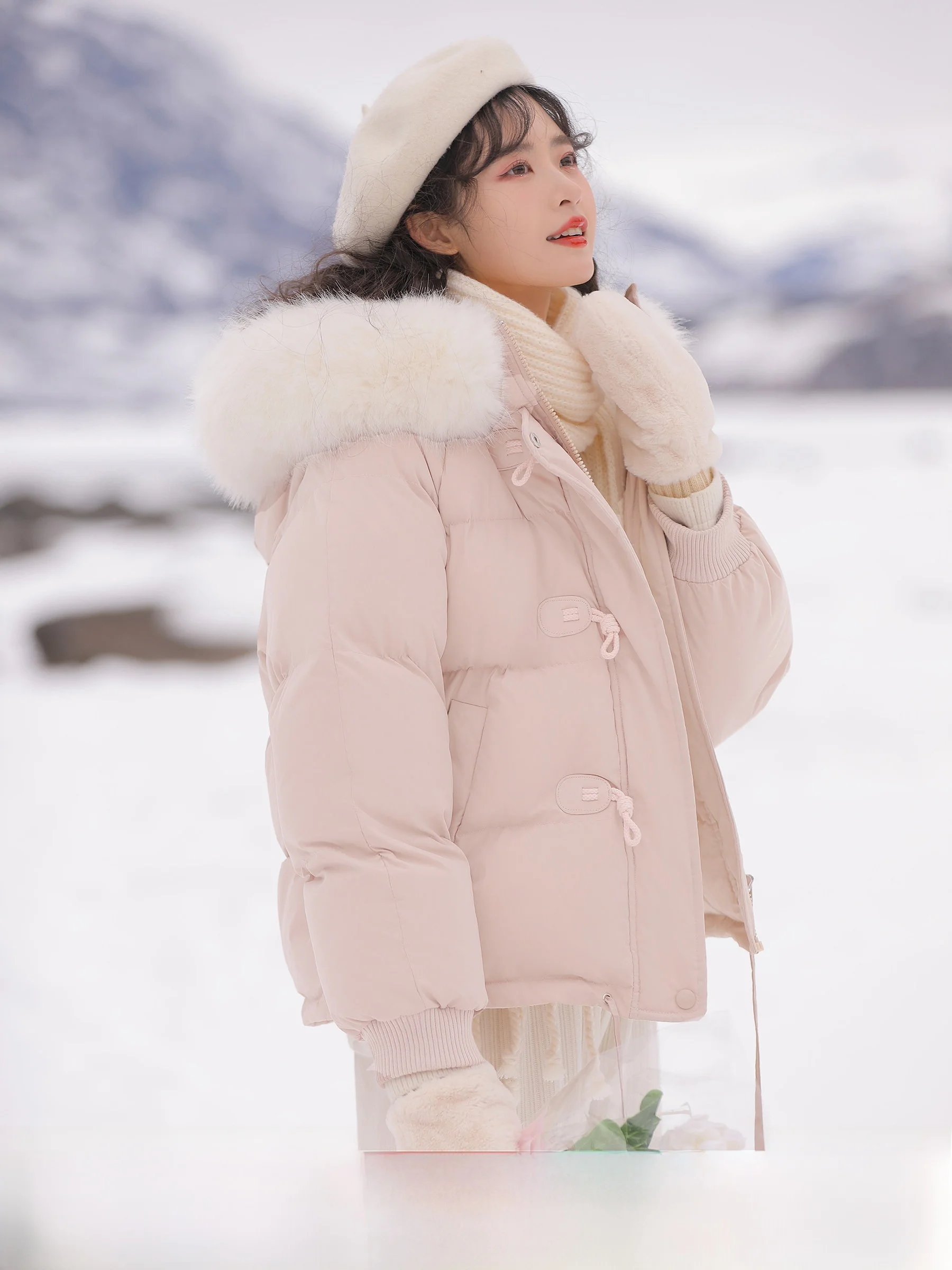 

Новая женская утепленная куртка Lingjiu 2025 из хлопка с пуховым наполнителем, на пуговицах, для зимы, утолщенная, с длинными рукавами