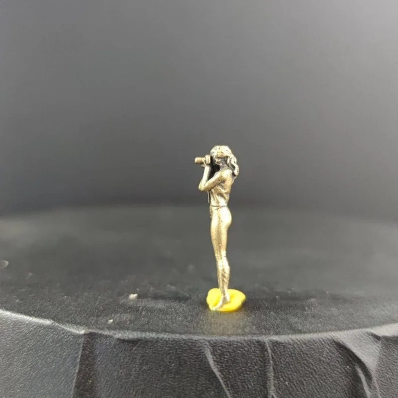 Miniature Landscape Metal Brass Figurine Beautiful Woman Taking A Photo Action Figures Photography Props Ornament Accessories