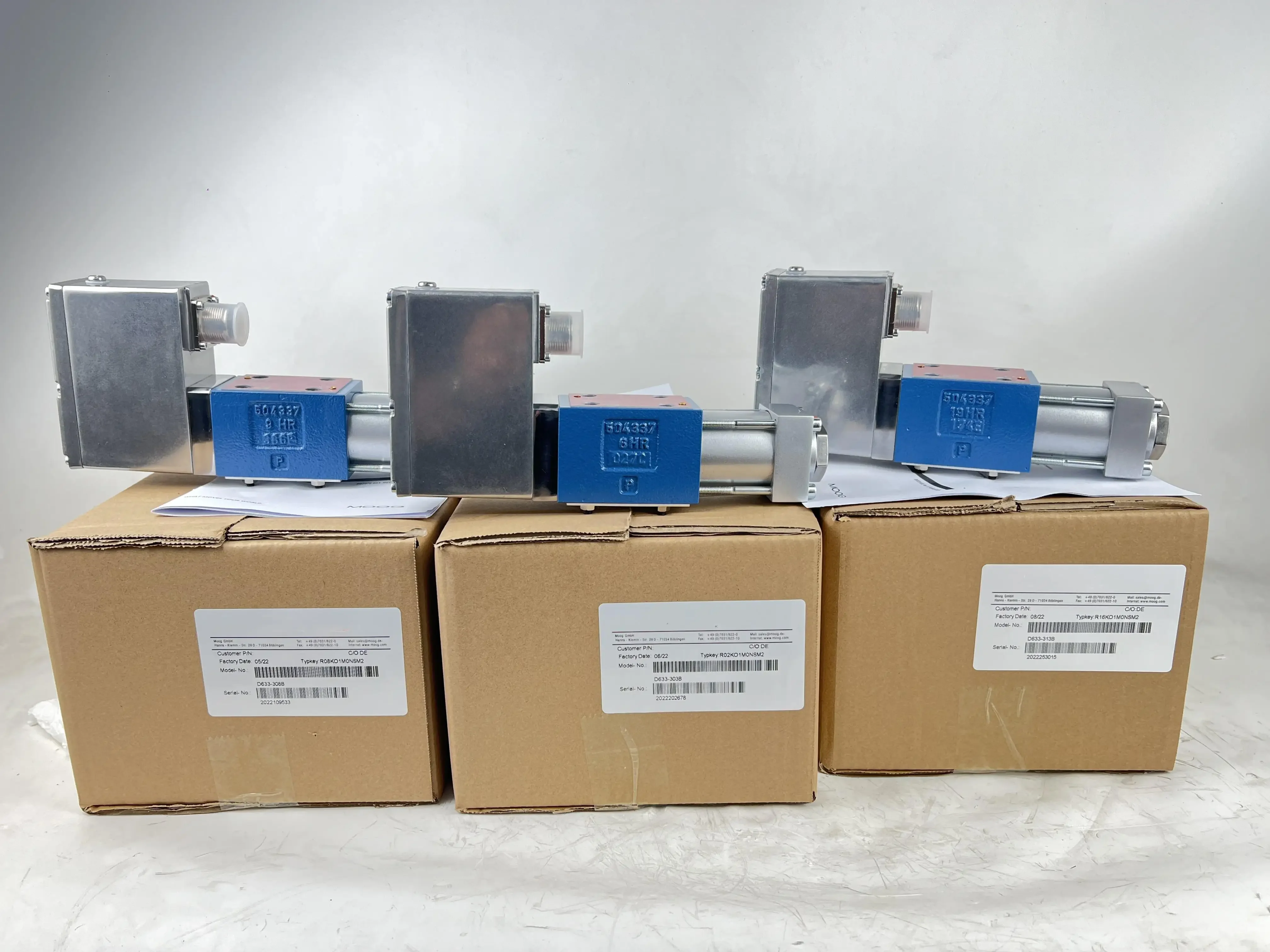 D633-303B R02KO1M0NSM2 Pilot Operated Flow Control Valve D633-308B R08KO1M0NSM2  D633-317B  D633-313B