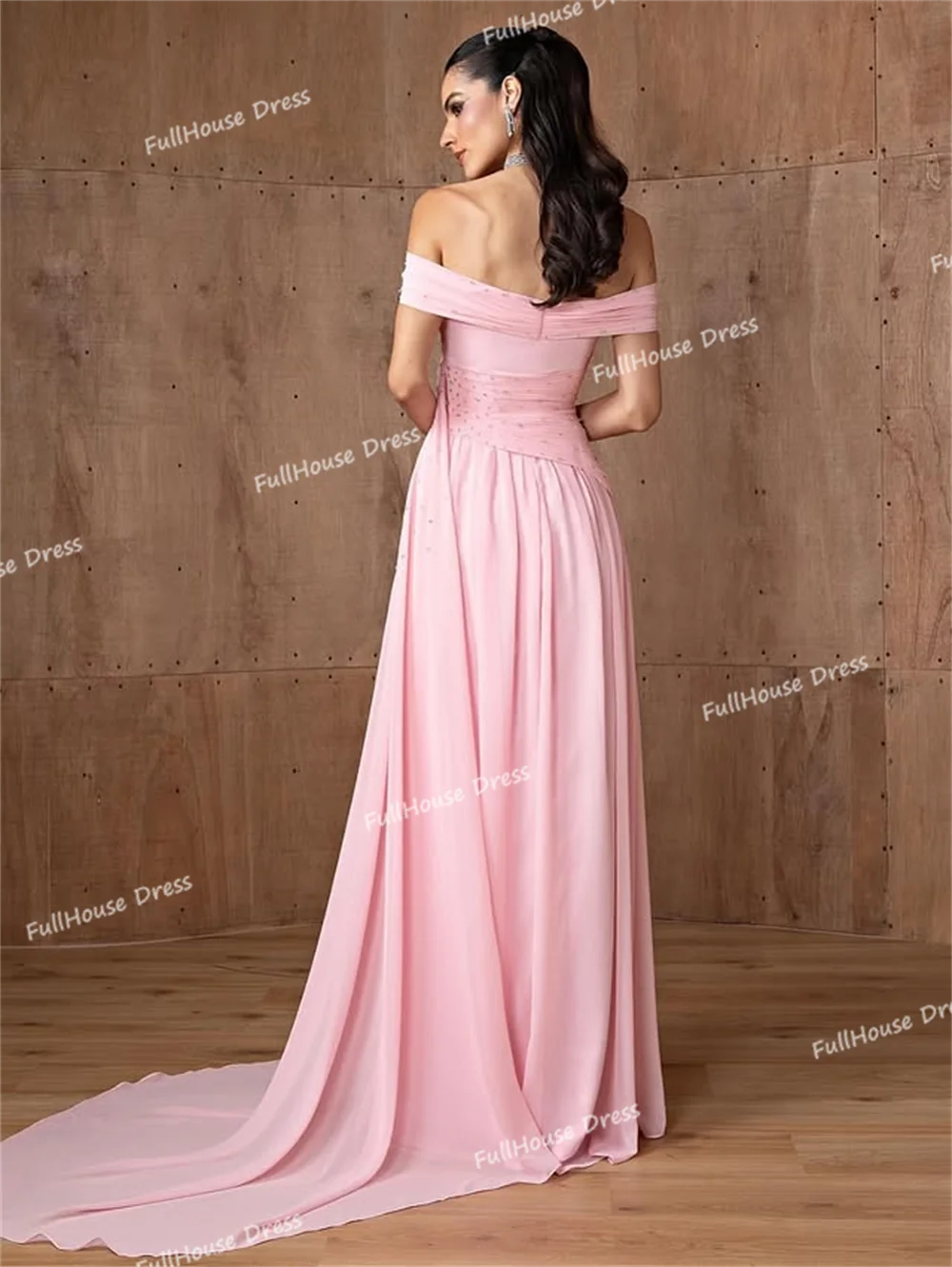 Изящное плиссированное вечернее платье трапециевидной формы с открытой спиной и воротником-лодочкой на заказ, вечернее платье длиной до пола с бисером и скользящим шлейфом