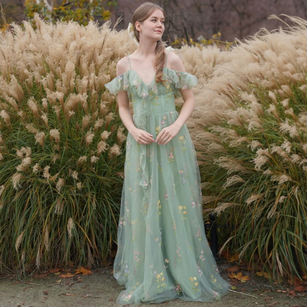 

Womens Flower Embroidery Tulle Prom Dresses A-Line Long Princess Dress Spaghetti Strap Ruched Ruffles Formal Evening Party Gowns
