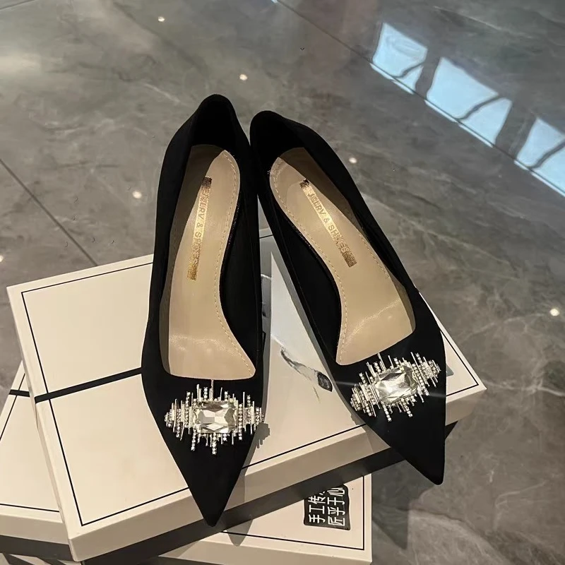 حذاء نسائي جديد موديل 2025 مصنوع من حجر الراين الفرنسي بمقدمة مدببة #5