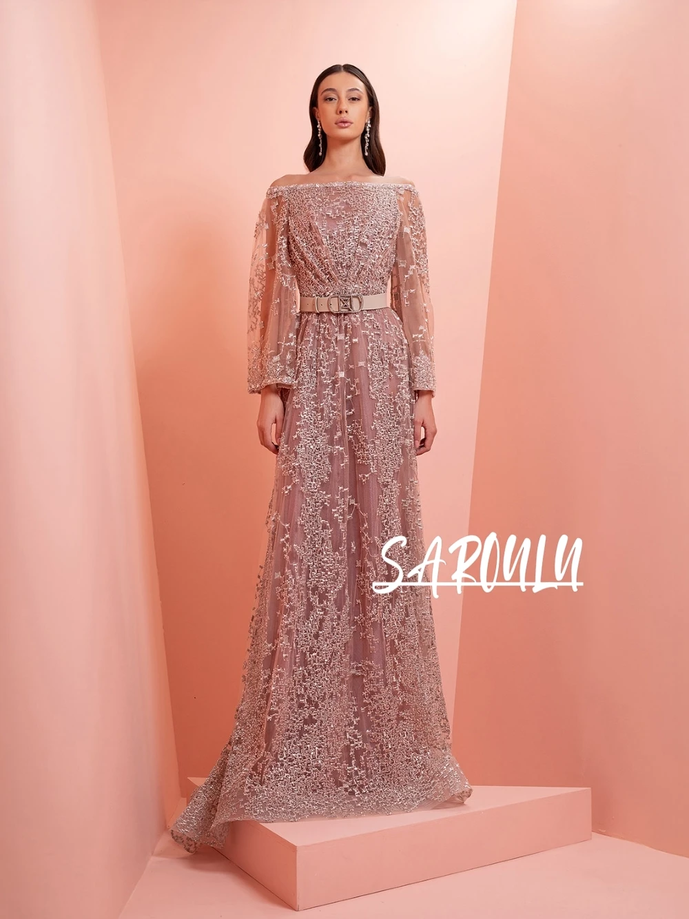 

2026 Привлекательное вечернее платье из тюля с открытыми плечами, торжественное трапециевидное платье со сверкающими бусинами, нежное коктейльное платье с длинными рукавами по индивидуальному заказу