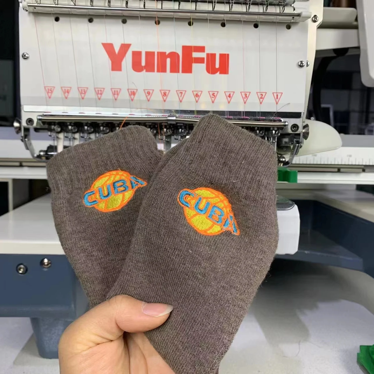 YUNFU Stitch Styles 1200RPM High Accuracy Computerized Industrial Single Head Embroidery Machine