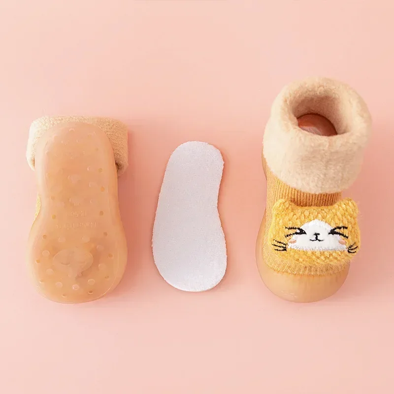 Neue Baby-Kleinkinds ocken und-schuhe, rutsch feste warme Kinderschuhe und Socken mit weichen Sohlen für Babys