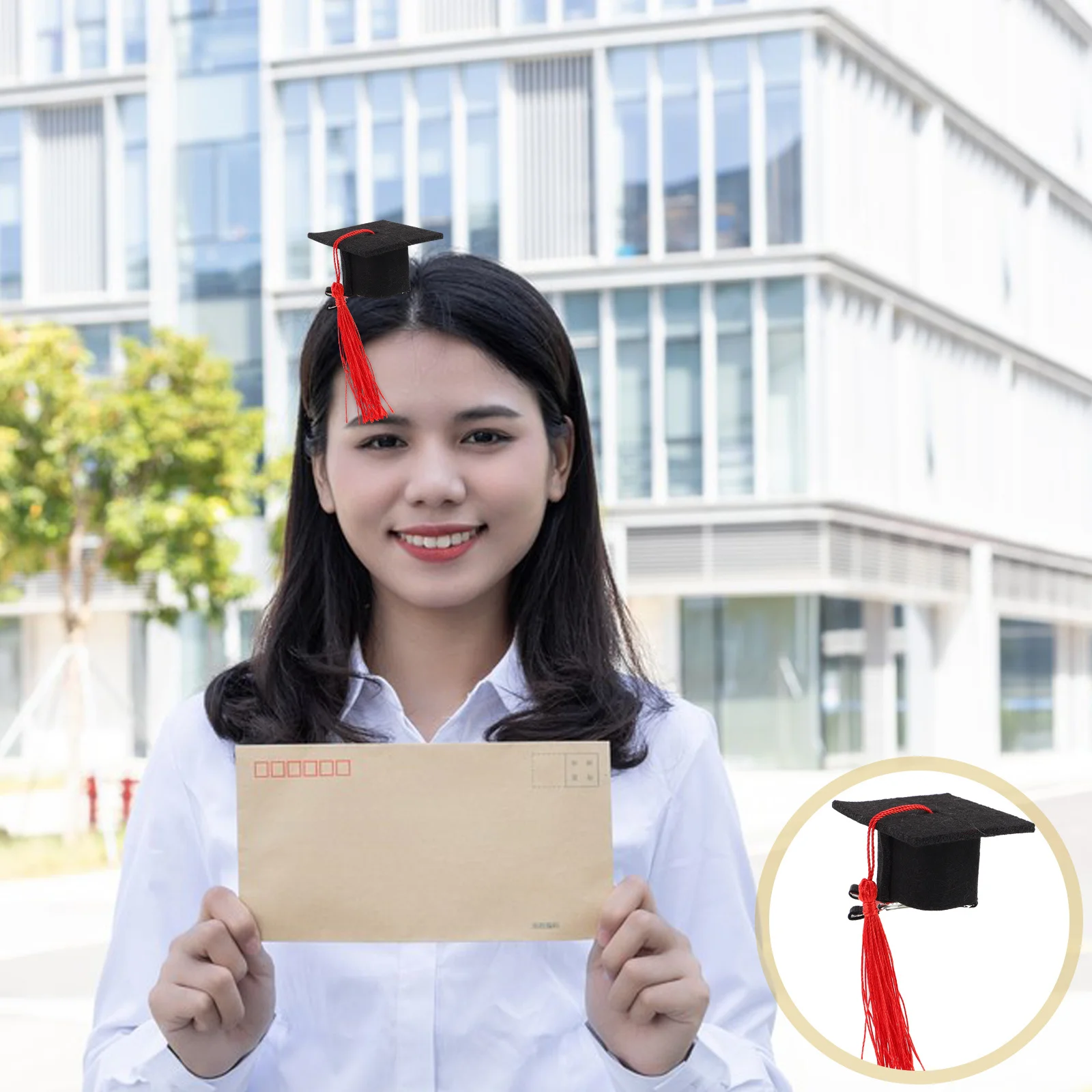 

3Pcs Mini Graduation Cap Barrettes Cute Hair Accessories for Graduation Events Decorative Hairpins for Women Stylish Hair