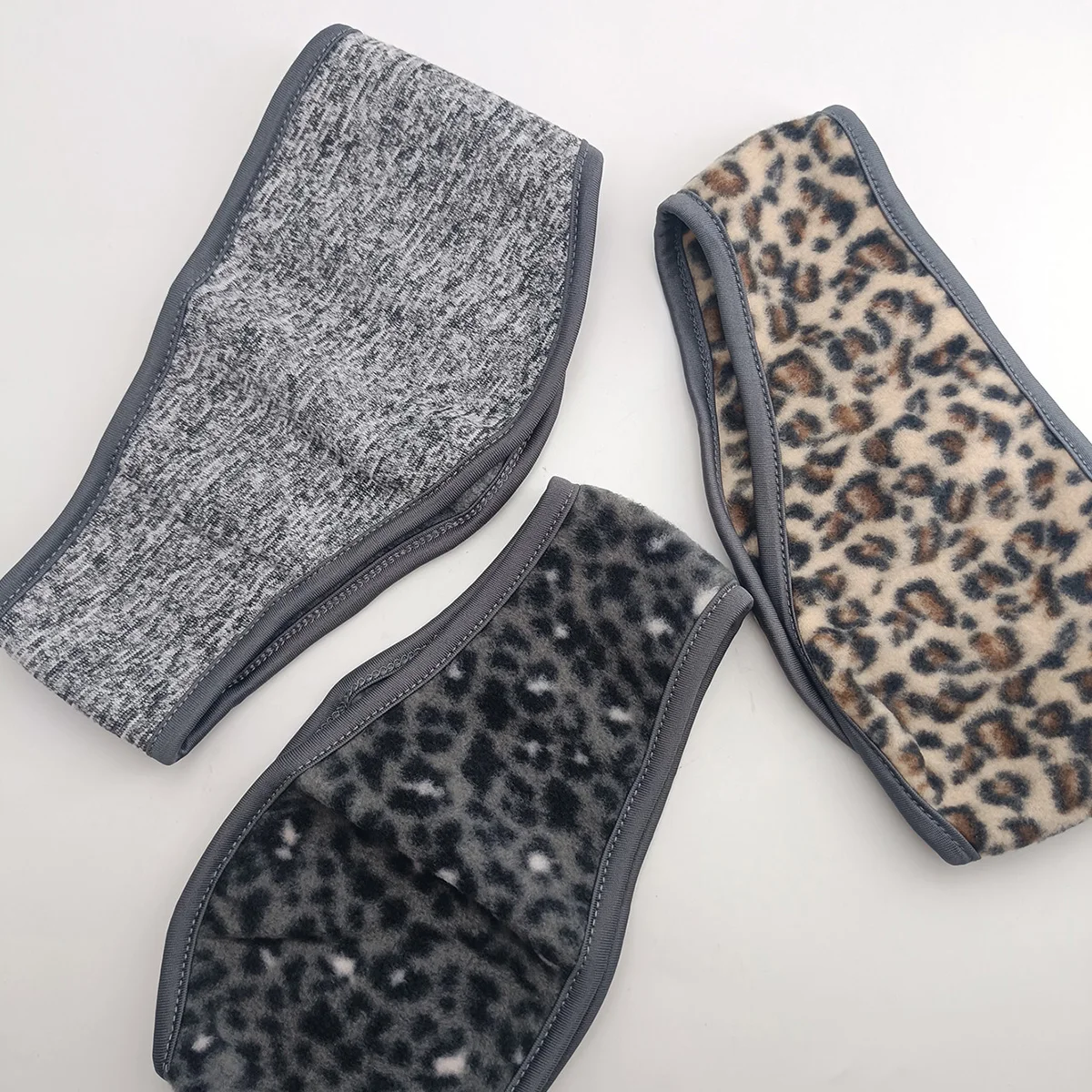 イヤーカバー イヤーマフ ヘッドバンド 冬用汗止めバンド イヤーウォーマー 男性用 女性用 ランニング スキー アウトドアスポーツ 髪の汗対策