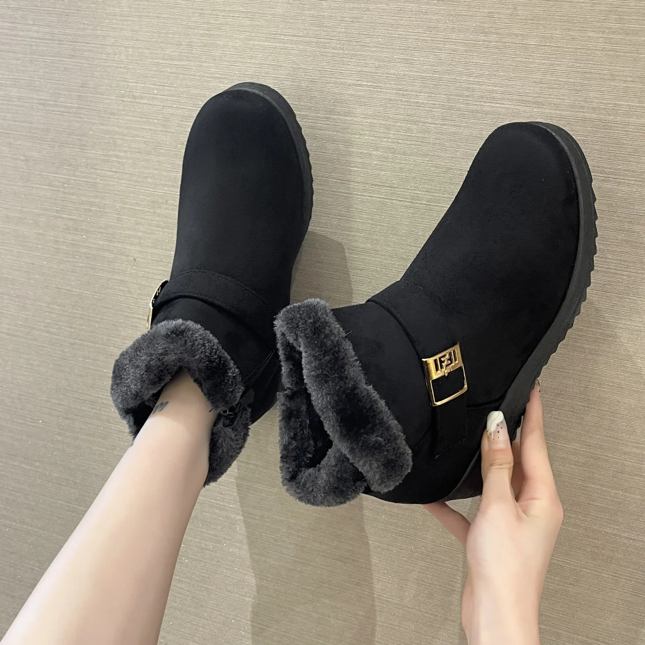 

Women's Winter Snow Boots Warm Fleece Lined Anti-Slip Ankle Boots - Soft Sole Cotton Shoes for Cold Weather