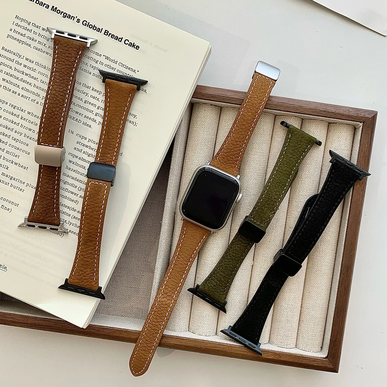 

Genuine Leather Watch Band for Apple Watch Series 8/7/6/SE 49mm 45mm 41mm 44mm 40mm 38mm Soft Comfortable Replacement Strap band