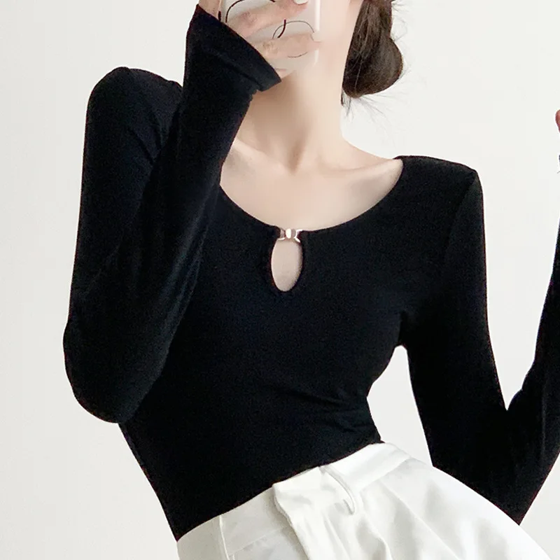 

Women's Solid Slim Fit Knitted Sweater 2024 New Spring Summer Long Sleeve Hollowed Out O-Neck Metal Buckle Design Pullover Inner