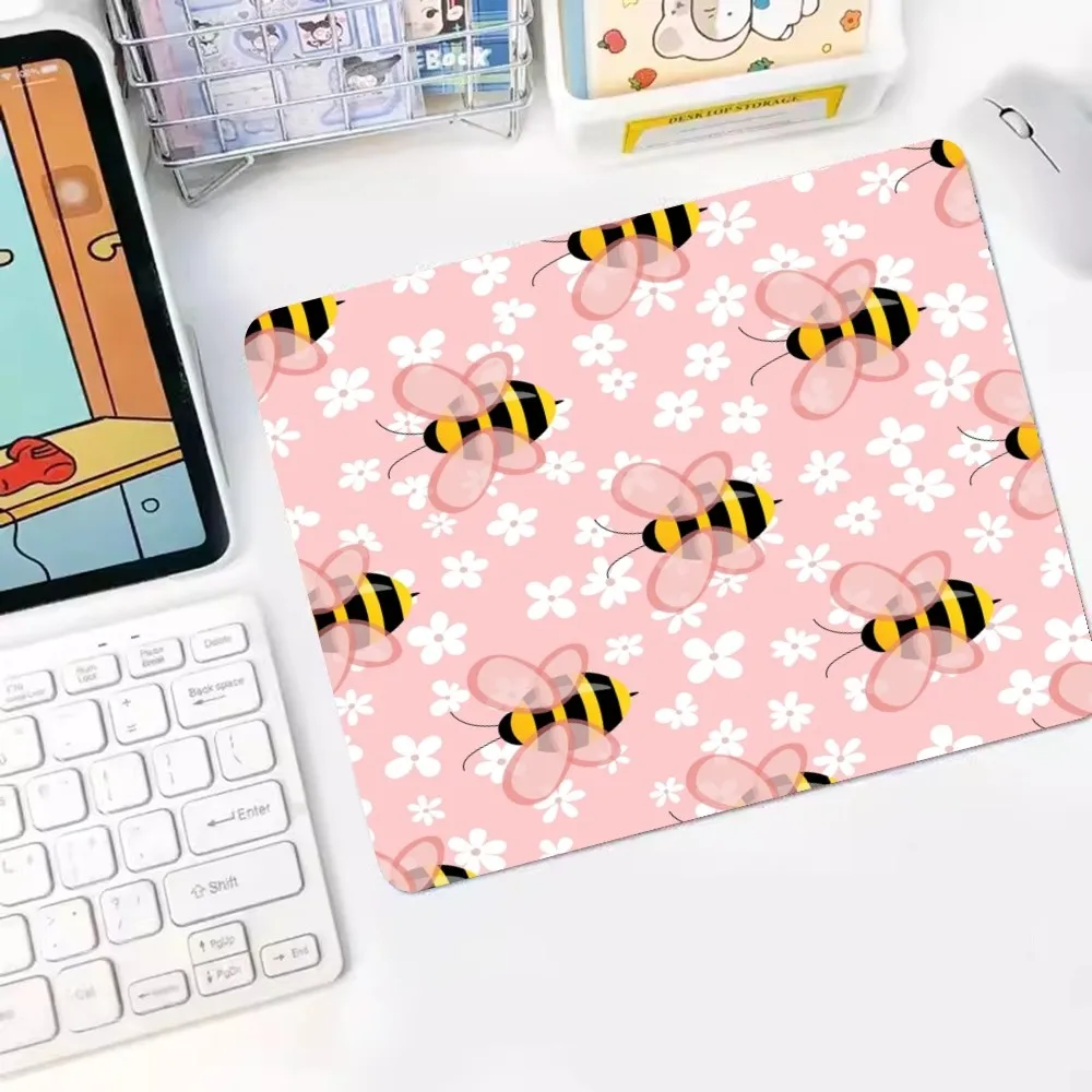 Cartoon bee and flowers Mousepad 25x29cm Small Gaming Mouse Pad Gamer Desk Mat Keyboard Pad Decoration Mause Pad Office Desk