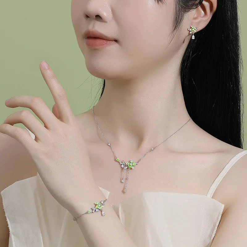 F.I.N.S Original Jasmine Flower S925 Sterling Silver Necklace for Women Elegant Glow-in-the-Dark Floral Tassel Clavicle Chain