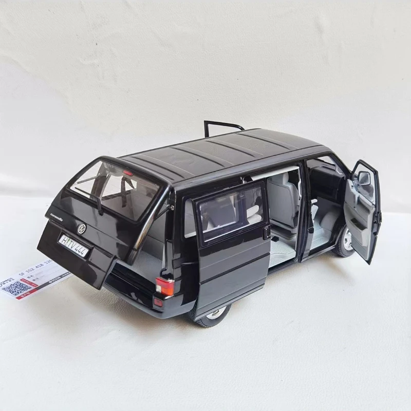 Diecast 1:18 Scale T4 T4B Van Simulation Alloy Car Model Toy Collectible Ornaments