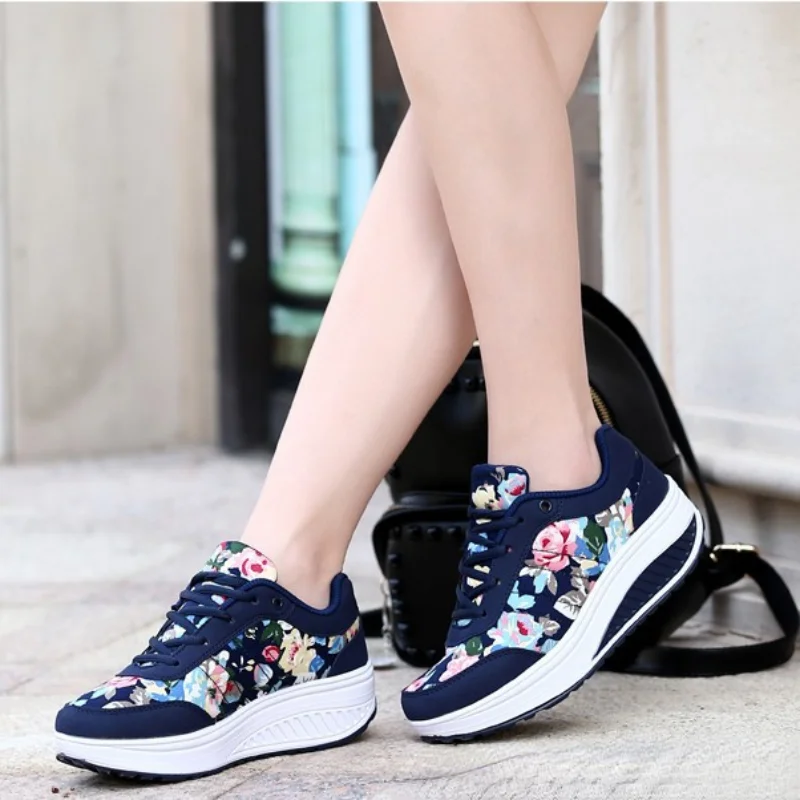 Platform Women\'s Sports Shoes Wedges Solid Color Versatile Sneakers Non-slip Vulcanize Shoes Zapatillas De Deporte 2023