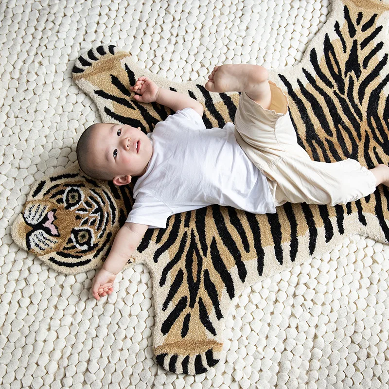 Handmade 100% Wool Animal Leopard Lion Carpet Luxury Creative Soft Small Rug Cartoon Cute Bedside Mat Children's Room Home Decor