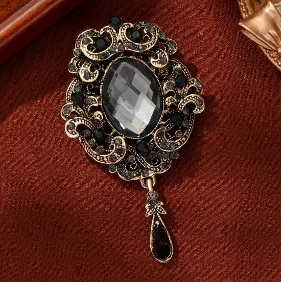 Retro court style brooch for women=crystal pendant, chest flower, anti glare, collar clip, clothing accessories