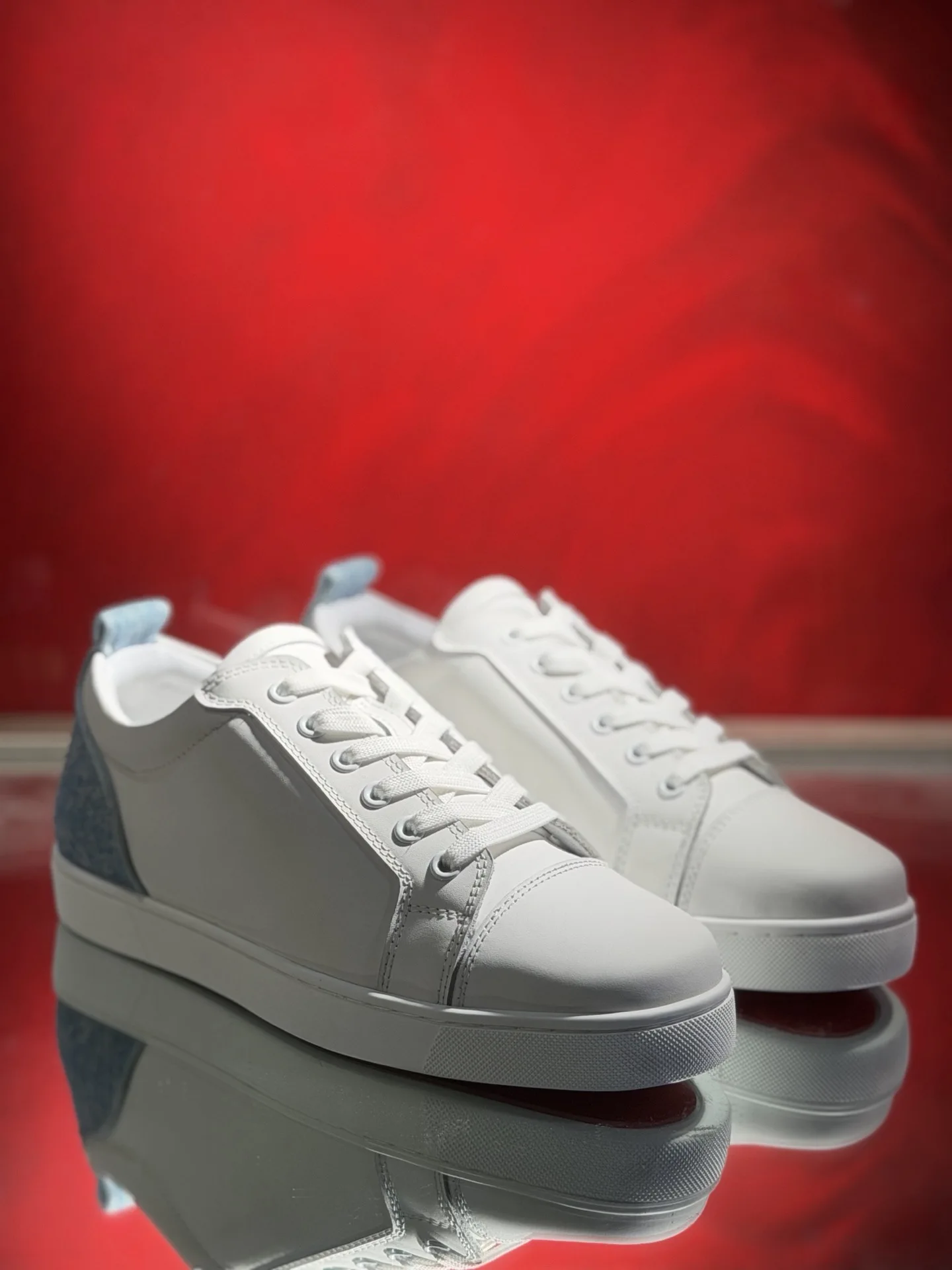 Luxury Men's Low Top White Leather Lace Up Loafers Blue Heels Premium Red Bottom Classic Casual Women Fashion Boat Shoes