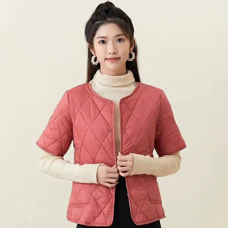 

Сплошной цвет, женский жилет с воротником-стойкой, новинка 2025 года, зимняя модная легкая тонкая теплая куртка с короткими рукавами, женская одежда для мам, жилет