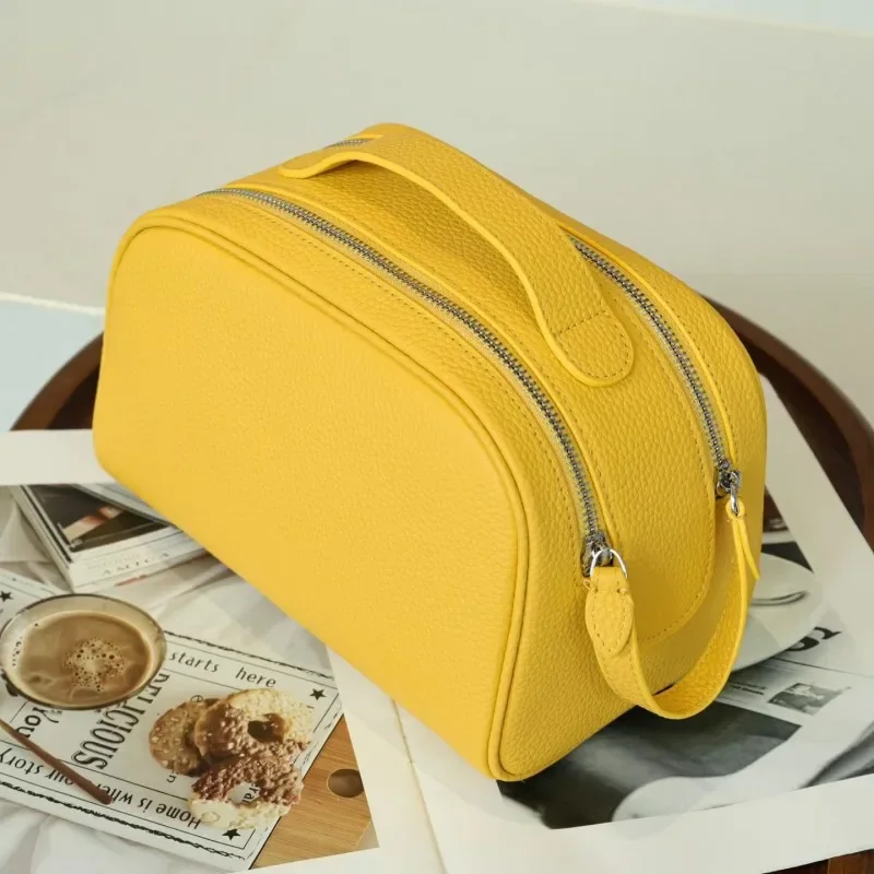 New color crocodile pattern first layer cowhide makeup bag, fashionable genuine leather, large capacity
