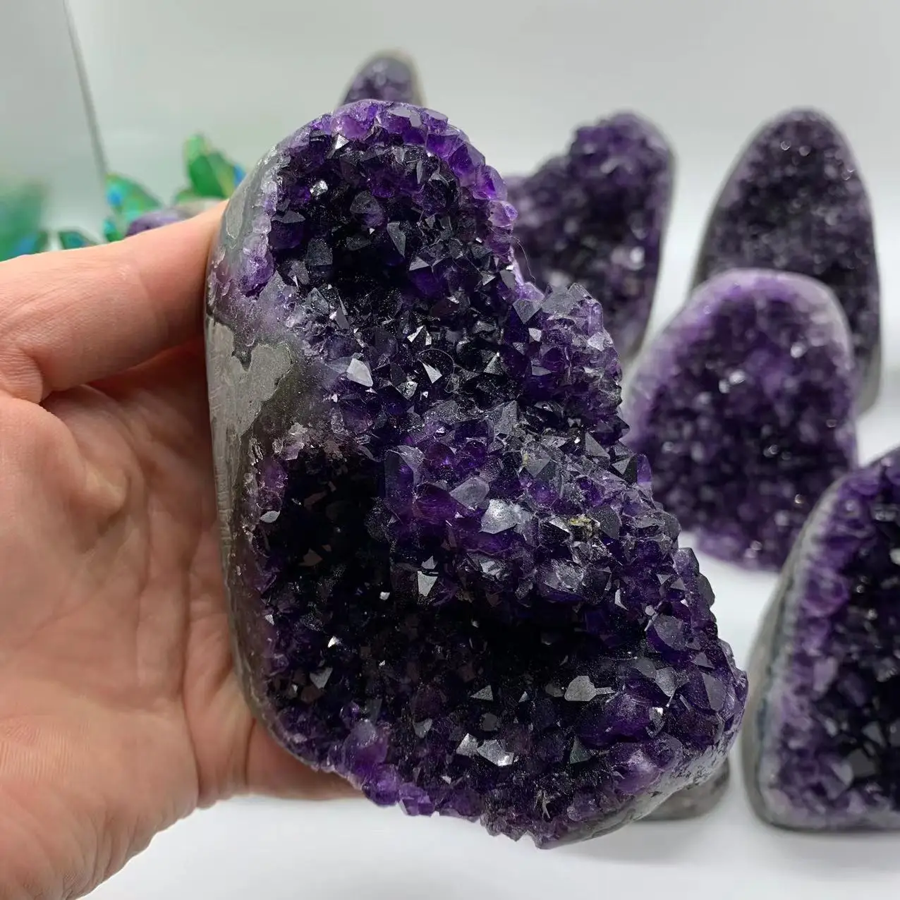 Natural Raw Amethyst Geode Purple Crystal Quartz Cluster Dream Energy Healing Thunder Egg Wholesale Home Decoration