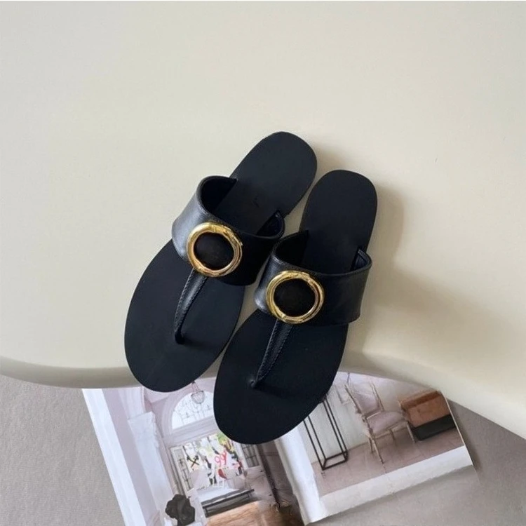

2026 Summer New Women's Classic Retro Metal Buckle Flip Flops Flat Casual Sandals Fashion All-matching Thong Outdoor Beach Shoes