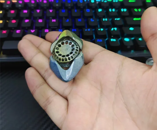 SP Rebirth β Ice Crystal Titanium Material Carving EDC Decompression Toy
