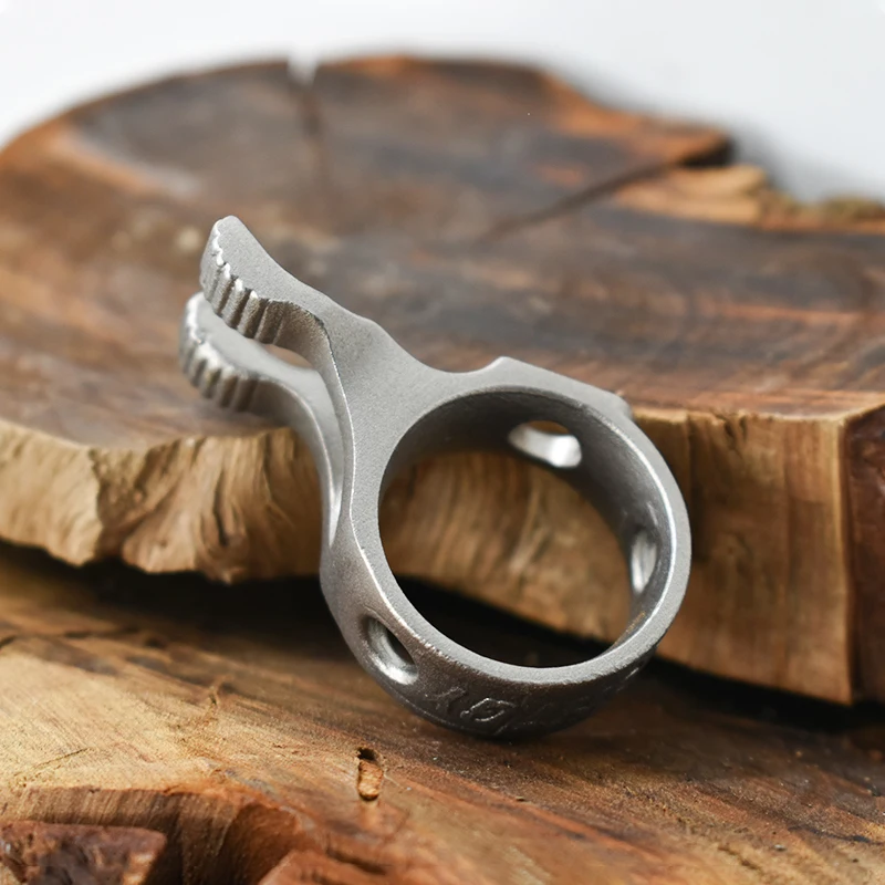 Slingshot Outdoor Bow and Arrow Tools Accessories Stainless Steel Slingshot Ring Hunting Fish Dart Releaser Protection Finger