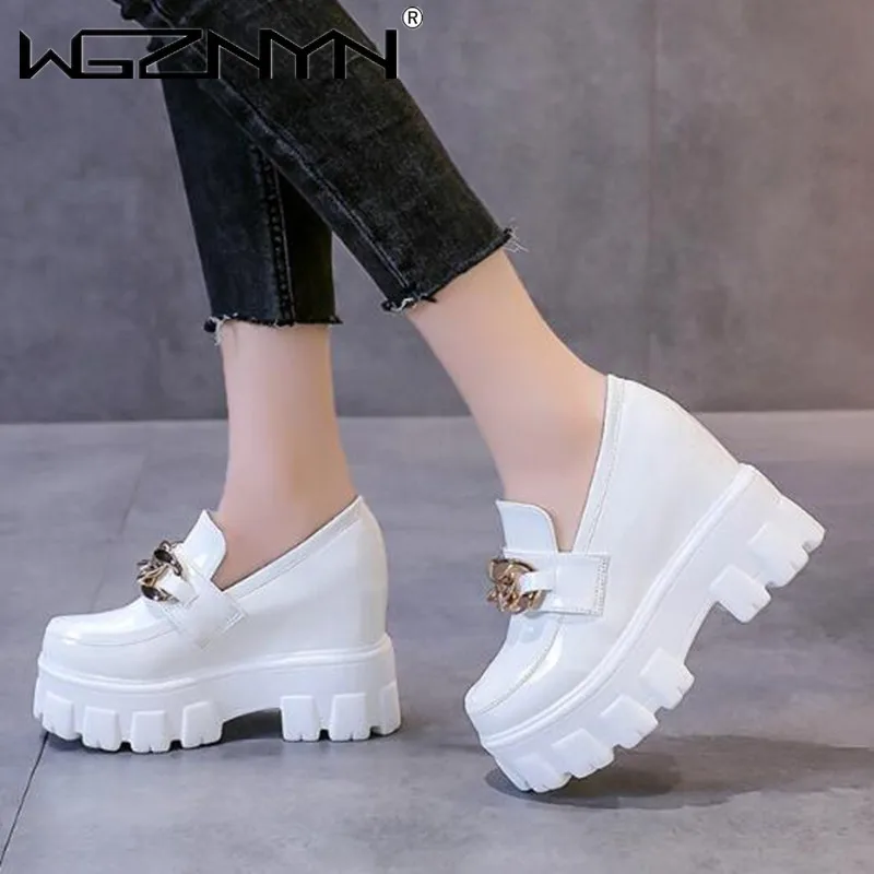 Mary Janes sepatu kulit paten untuk wanita, sepatu kets Chunky bahan kulit paten dengan rantai bersirkulasi, sepatu kasual Platform gaya Inggris musim gugur untuk wanita