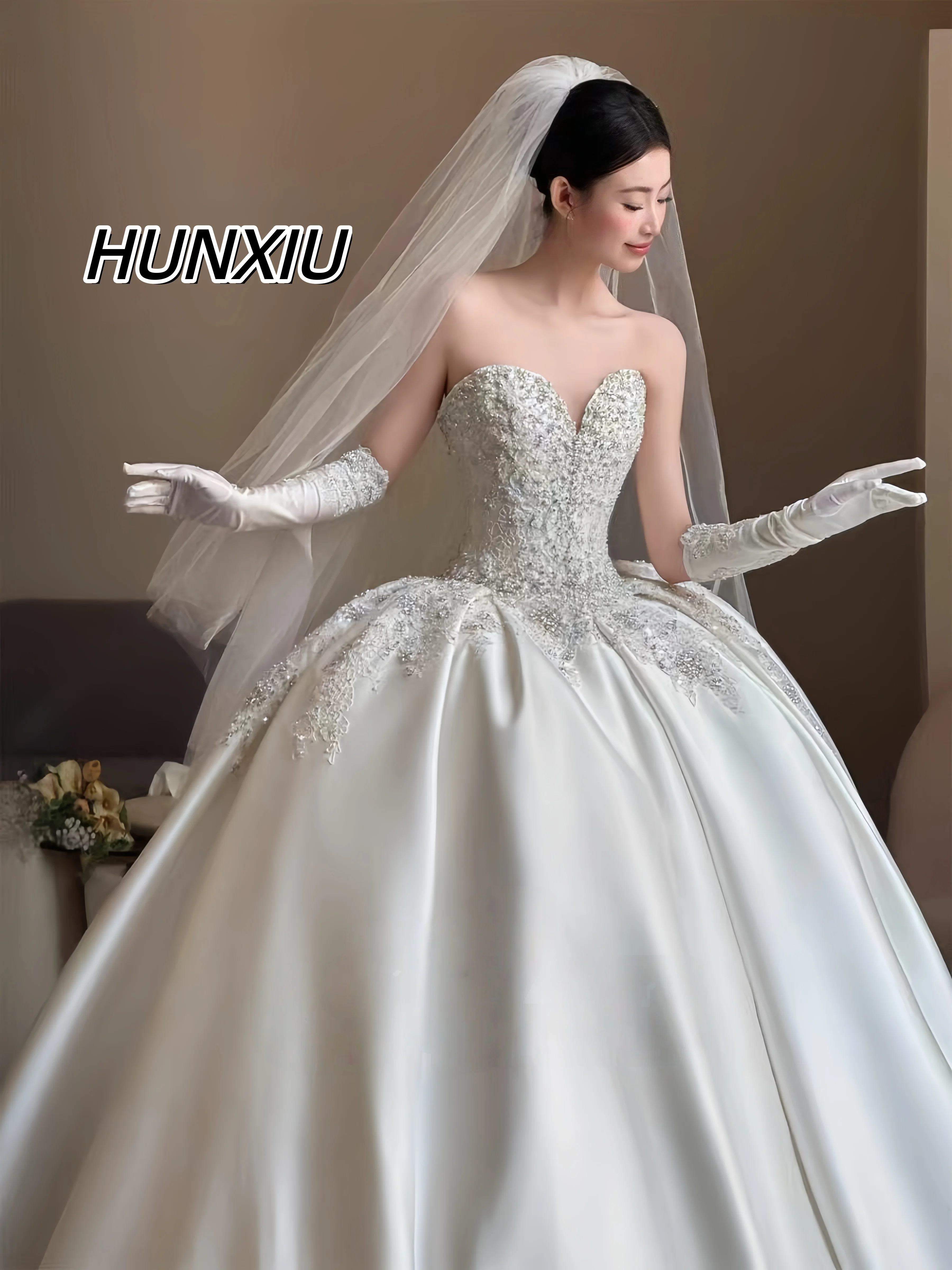 Sweetheart Wedding Dress Embroidered With Satin Ball gown Princess Sleeveless Customized Bride Robe MariéE Satin Chapel Train