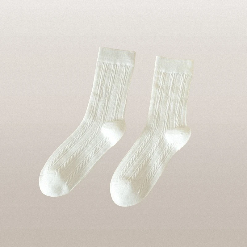 5/10 Paar neue hochwertige Twisted Casual Tube Socken Frühling und Sommer Frauen weiß College-Stil einfarbige Lolita Socken