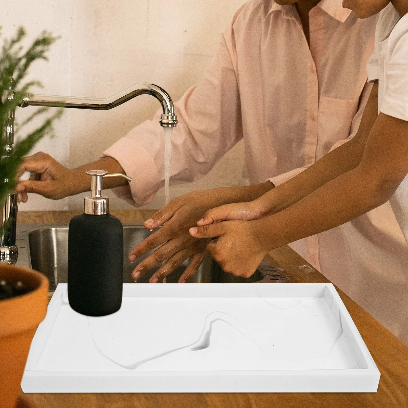 

Bathroom Storage Tray Resin Multi-Function Makeup Vanity Tray Jewelry Organizer Bathroom Trays for Counter