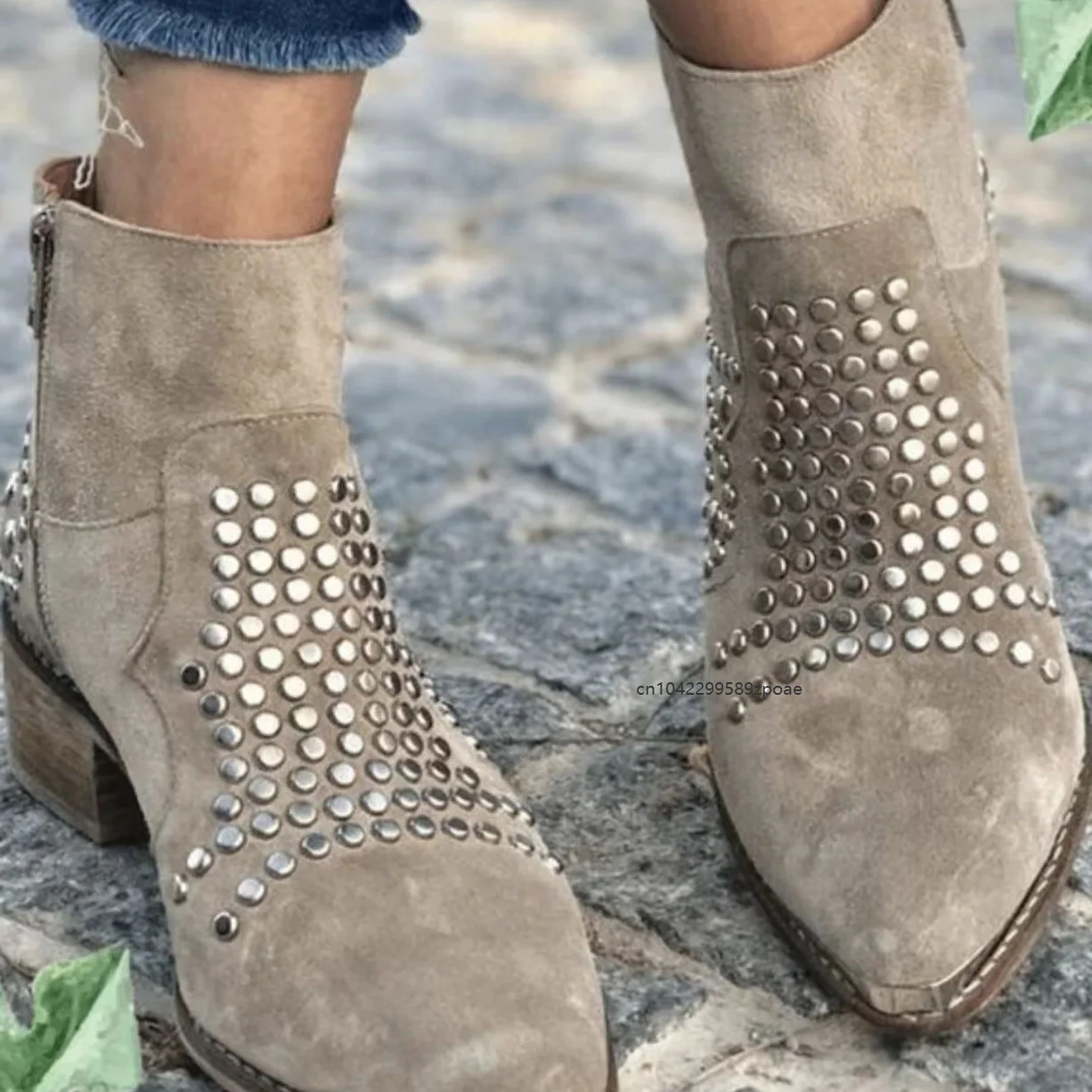 Retro Medieval Renaissance Side Zipper Boots Thick Heel Sequin Hot Diamond Large Size Women Pu Leather Rivet Cosplay Bootes 2026