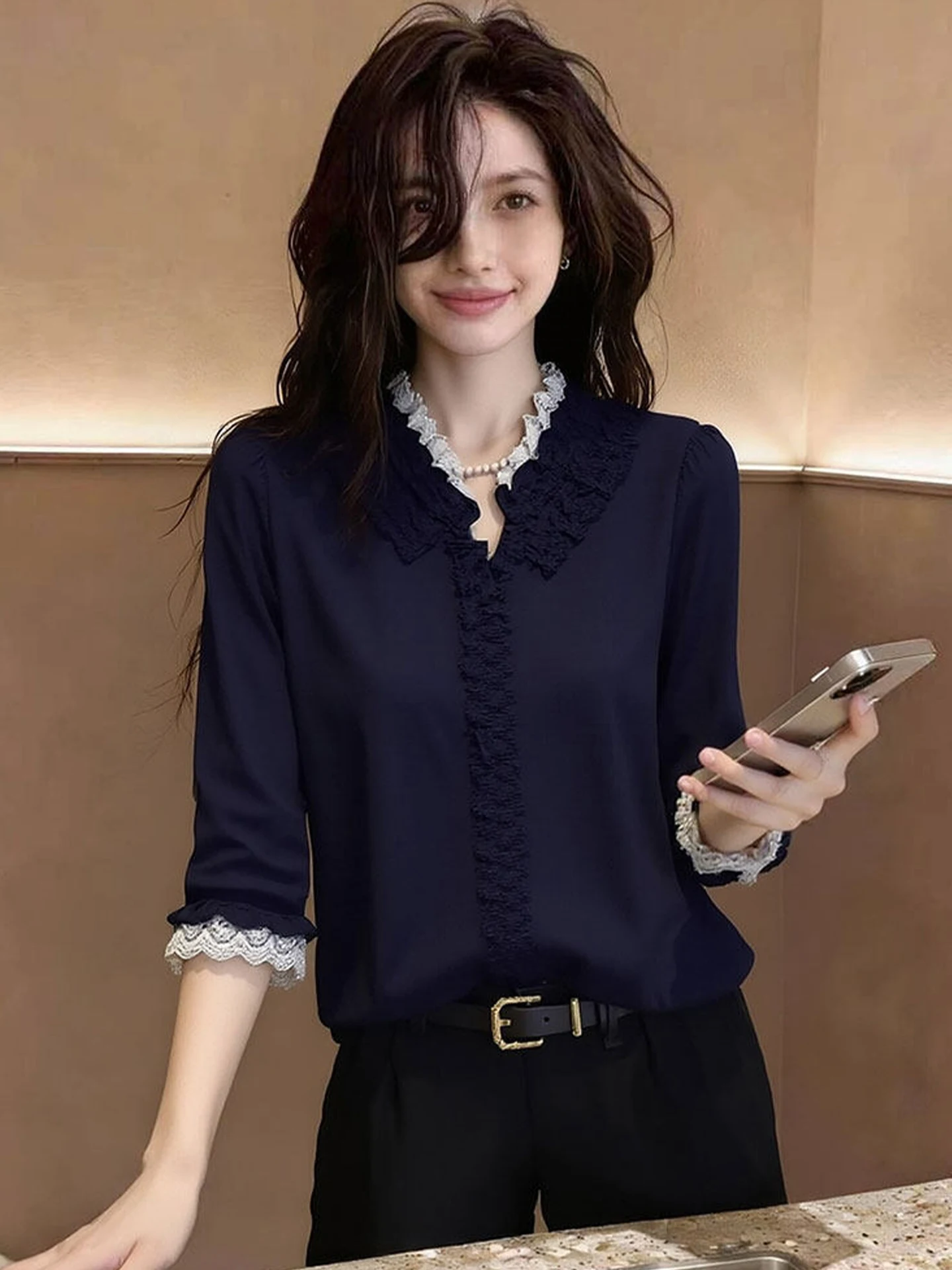 

Fashionable Color Block V-Neck Shirt Versatile Commute Style Women's Shirt Elegant Casual Summer Seven Sleeve Length