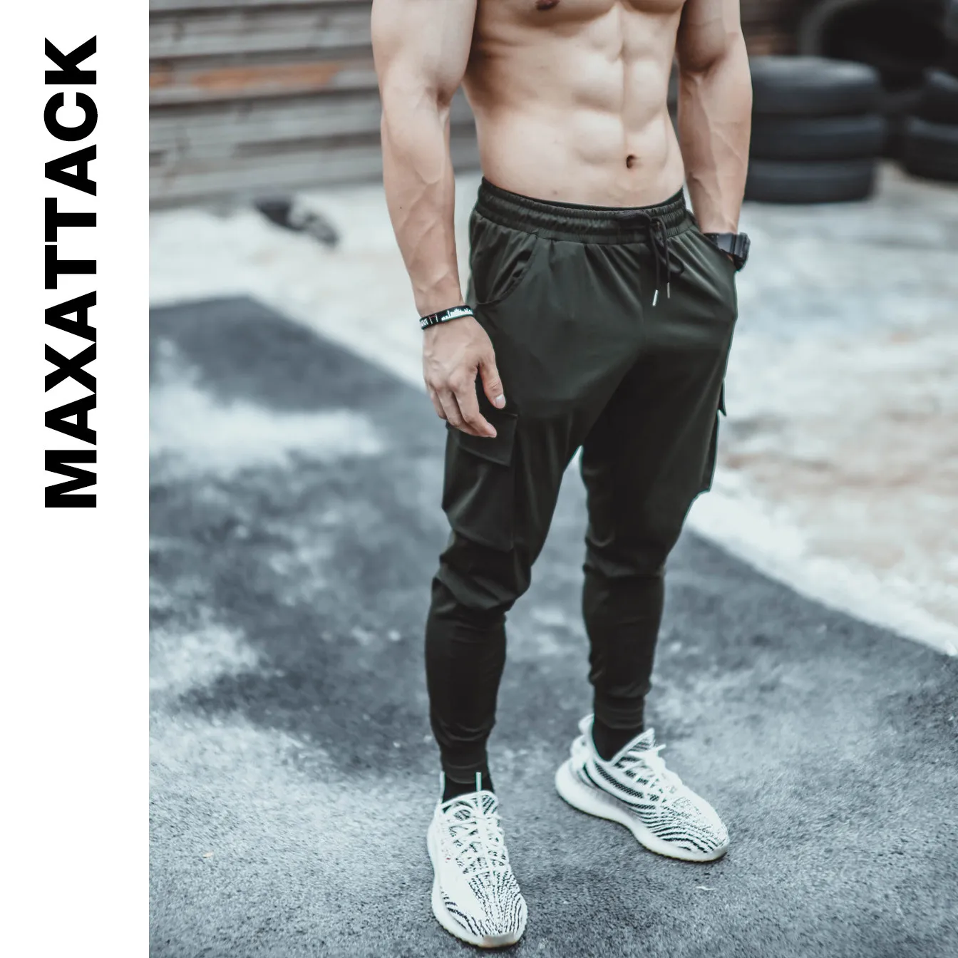 Men's Ice Silk Fitness Pants Pockets Stretch Sports Pants Running Daily Wear Casual Pants Jogger Man Football Fishing Gym