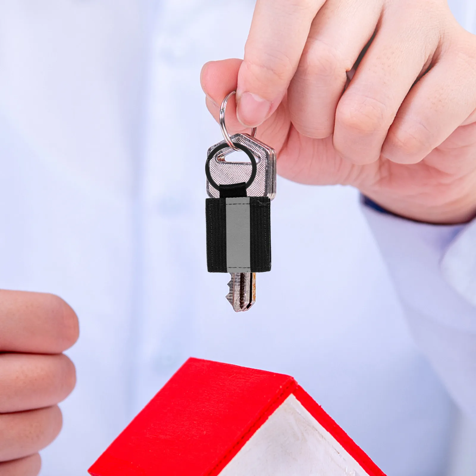 

10 шт. светоотражающих брелоков-подвесок: легкие сигнальные таблички для рюкзаков, ключей, велосипедов, для ночной безопасности, активного отдыха и кемпинга