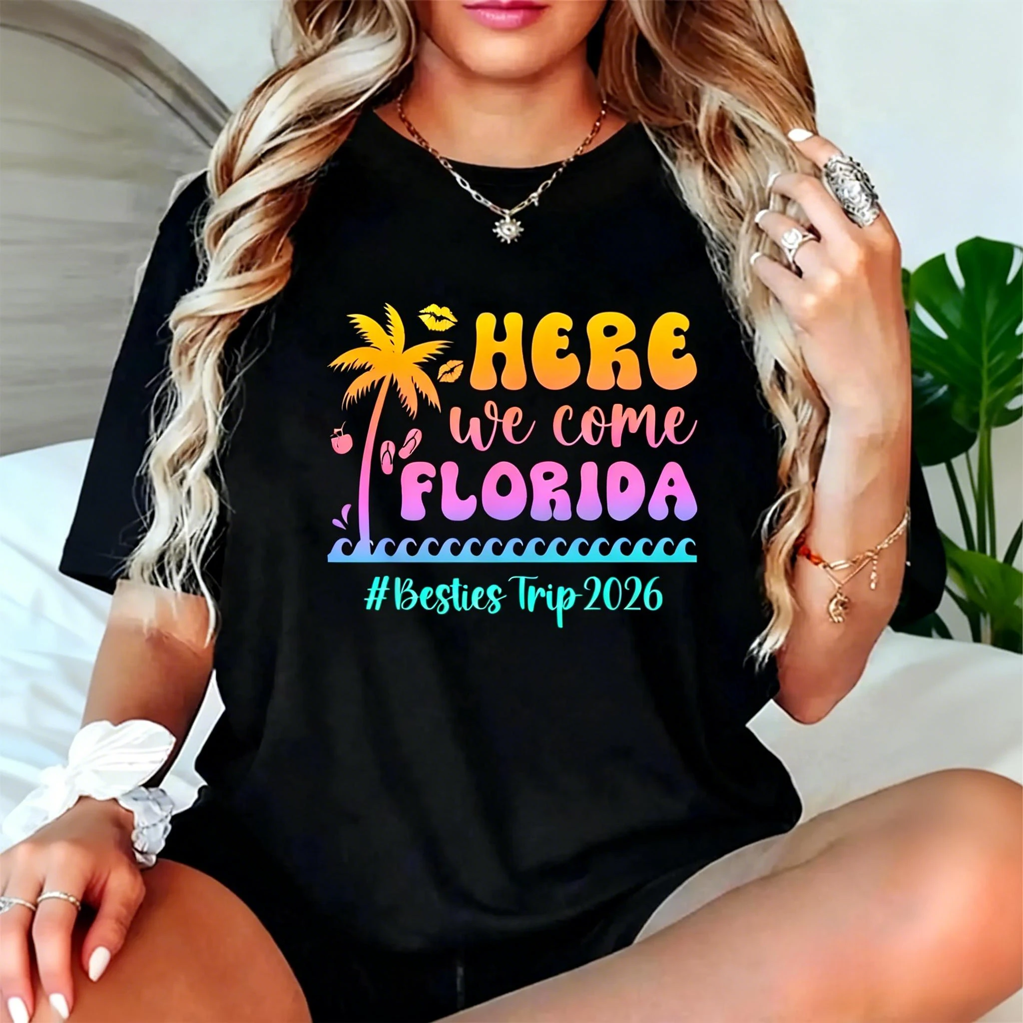 

Женская футболка с дорожным рисунком «Друзья Флорида», лето 2026, незаменимый повседневный стиль для отпуска, подходит для повседневной одежды для путешествий