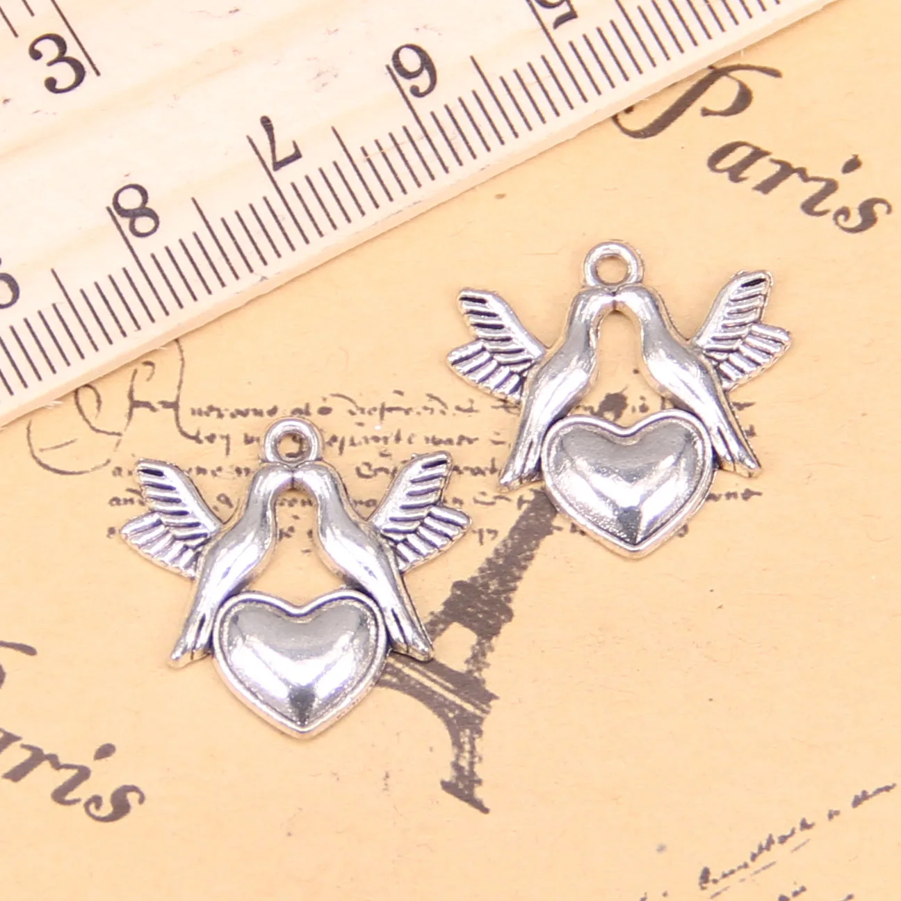 76pcs Charms For Jewelry Making kissing doves birds heart 21x21mm Antique Silver Plated Pendants DIY Tibetan Silver Necklace