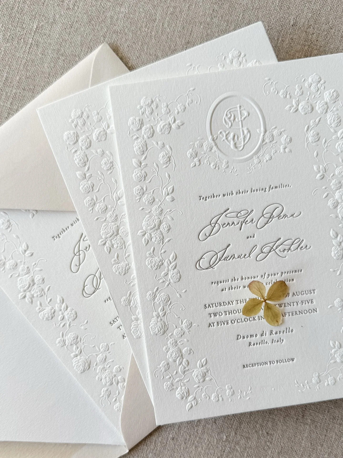 50pcs Embossed Wildflower Wedding Invitation,Custom Modern Wedding Cards,Handmade Cotton Paper,Letterpress Floral Design