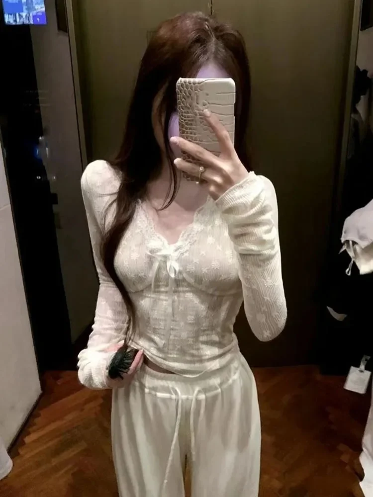 Y2k الجمالية الدانتيل والتطريز زهرة الجنية بلايز 2025 الخريف مثير الجرونج القوس تي شيرت Harajuku Bodycon اقتصاص خمر القمم