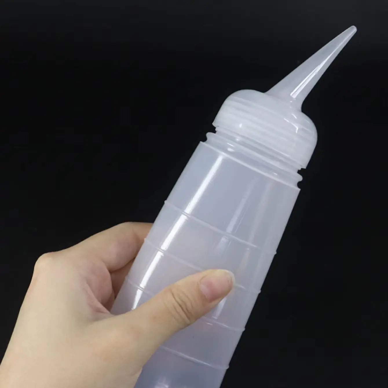 Professional hair dye bottle, slanted mouth design, anti slip bottle body, hair perm and dyeing, special for real hair wigs