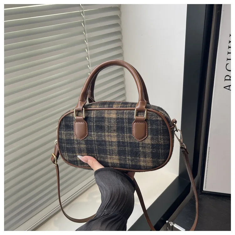 

2025 Women's Plaid Tote Bag, Checkered Multi-way Shoulder Crossbody Purse, Large Capacity Fashion Bag for Work Commute & Dating​