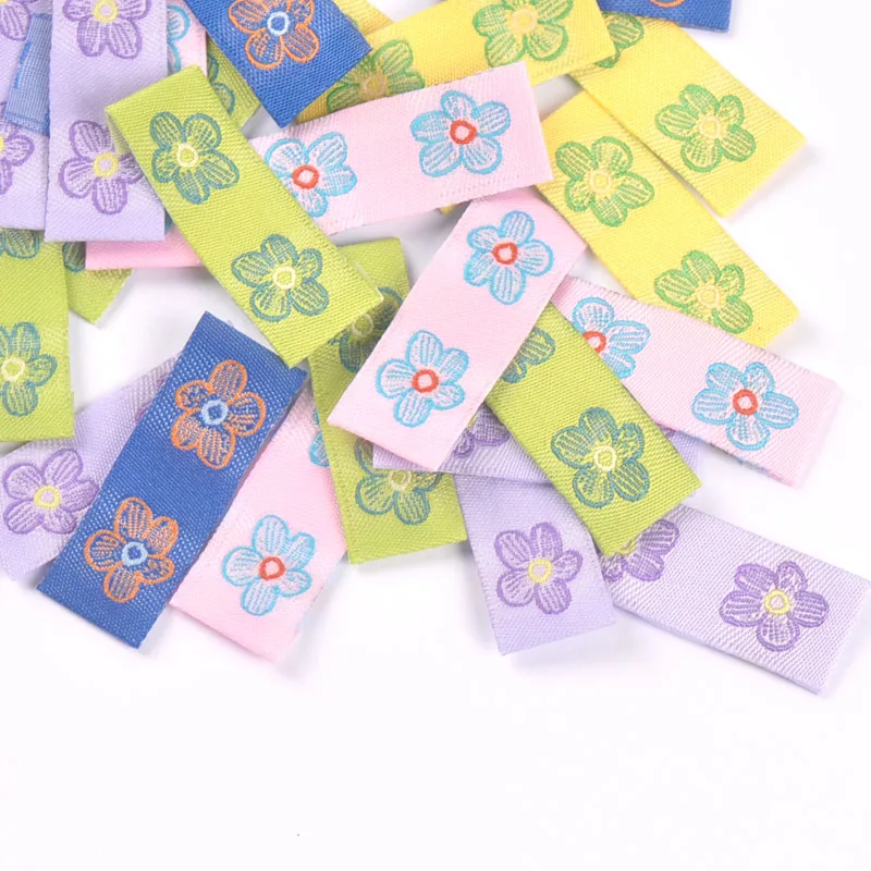 50Pcs Candy Color Mixed Flower Pattern Embroidery Labels Garment Tags For Sewing Accessories Clothes Bag Handmade DIY Supplies