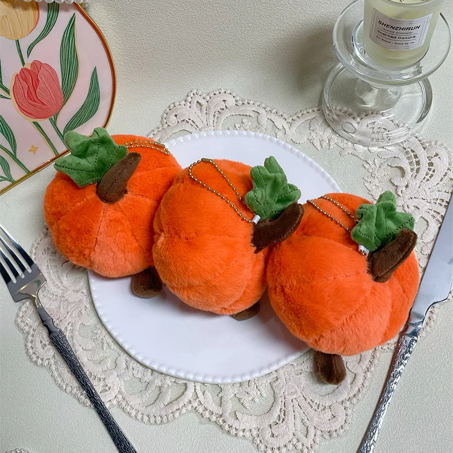 Japonês bonito abóbora boneca de pelúcia pingente chaveiro presente de halloween engraçado realista abóbora peluda boneca chaveiro férias pequenos presentes