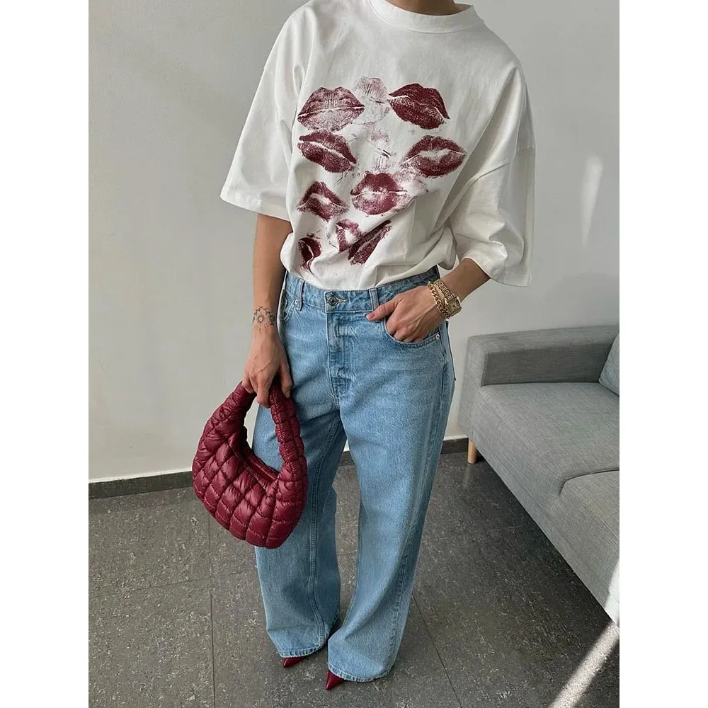 

Футболка женская летняя хлопковая с круглым вырезом и принтом