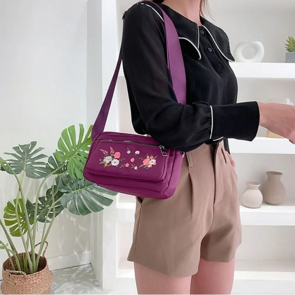 Nylon Shoulder Bag Zipper Closure Large Capacity Mom Crossbody Bag Embroidery Flower Wear Resistant Women's Bag for Travel