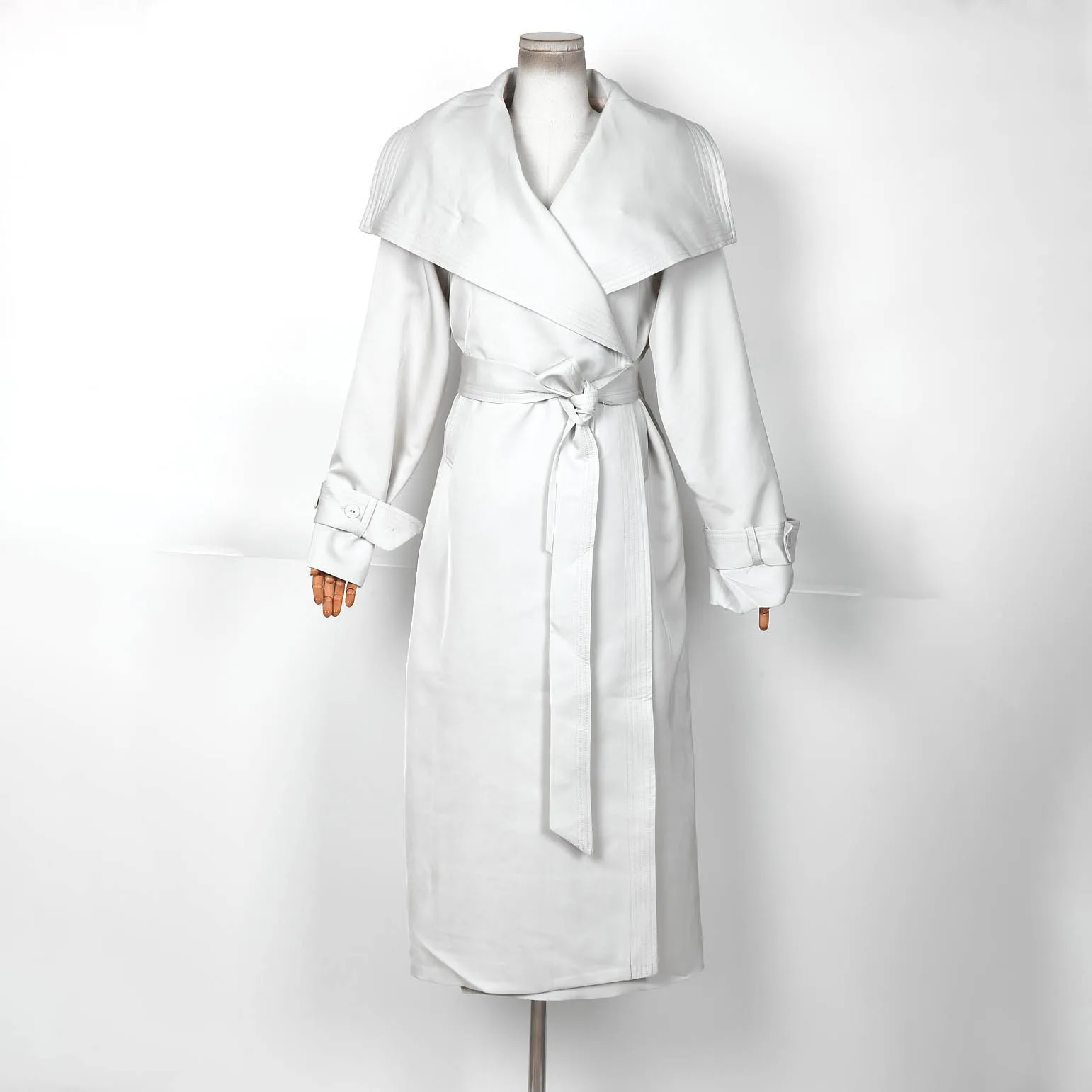 

2025 Spring Women's White Trench Coat with Oversized Collar Belted Waist Long Sleeve Elegant Casual Outerwear