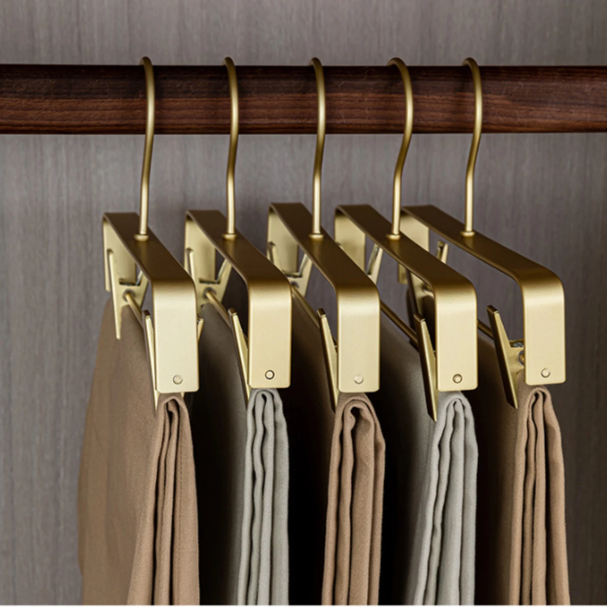 5pc Aluminum Alloy Pants Hangers,Gold/Sliver Metal Clothes Skirt Hanger with Two Adjustable Non Slip Clips,Wardrobe Storage Rack